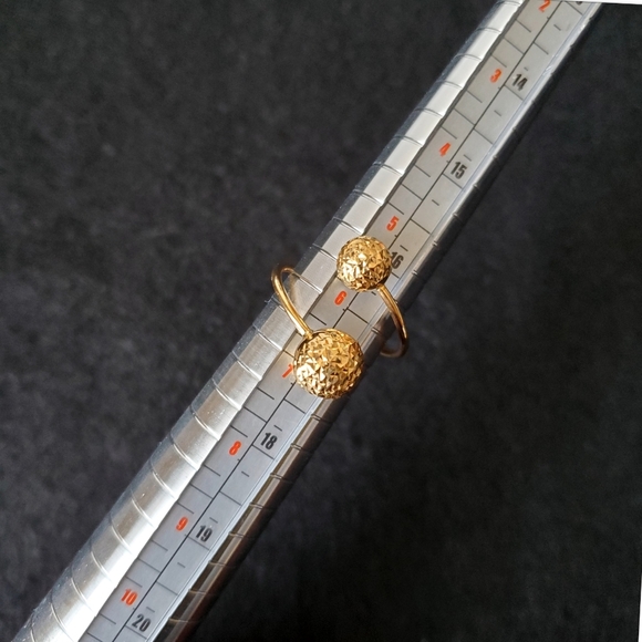 18k Solid Yellow Gold Spiral Cuff Ring Size 6 - Picture 5 of 6